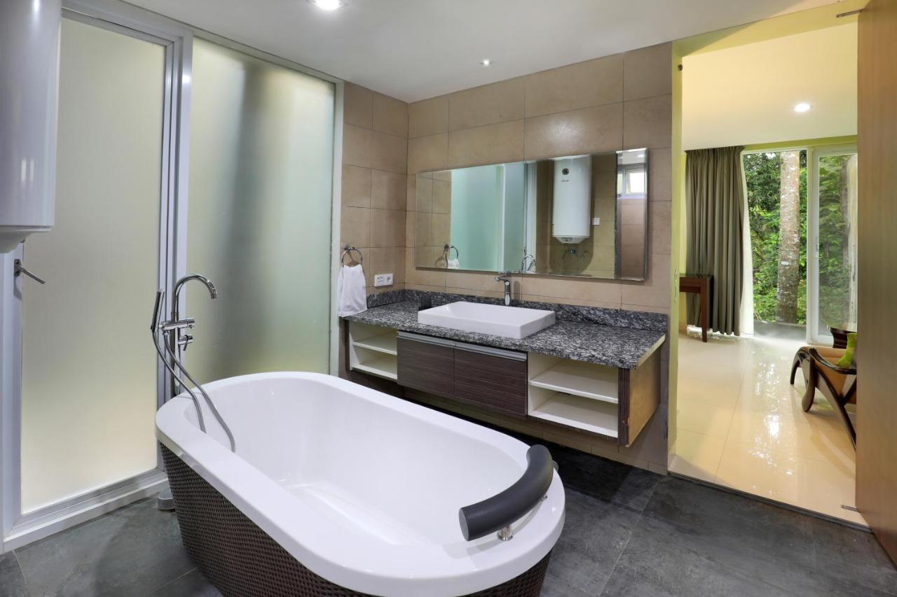 Waterfall Villa Ubud Buitenkant foto